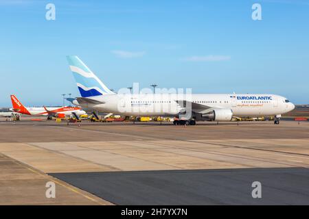 Faro, Portogallo - 26 settembre 2021: Aereo transatlantico Boeing 767-300ER all'aeroporto di Faro (FAO) in Portogallo. Foto Stock