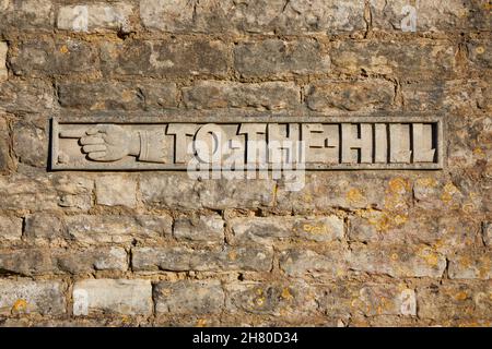 La segnaletica per la collina originale è presente nella filastrocca Jack and Jill che si trova nel villaggio di Kilmersdon, Somerset Foto Stock