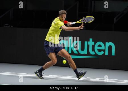 Madrid, Spagna. 26 novembre 2021. Le finali della Coppa Davis si sono partite di tennis di gruppo tra la Spagna e l'Ecuador. Partita di tennis Feliciano Lopez contro Roberto Quiroz all'Arena di Madrid. 26 novembre 2021 Partido de tenis de la fase de grupos de la final de la Copa Davis entre España y Ecuador. Partido de tenis Feliciano Lopez vs Roberto Quiroz en Madrid Arena. 26 de noviembre de 2021 797/David Sierra/Cordon Press Credit: CORDON PRESS/Alamy Live News Foto Stock