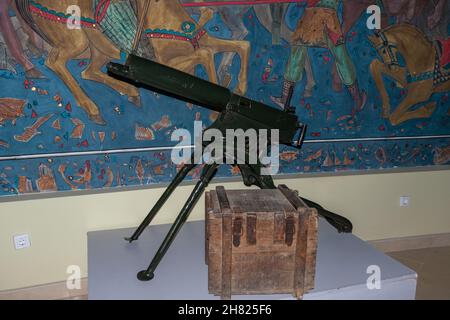 Marasesti, Romania-2 maggio 2021: Foto all'interno del museo di Marasesti, che mostra l'immagine di una vecchia arma di guerra Foto Stock