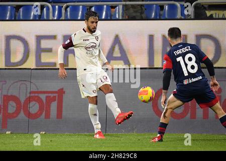 Cagliari, Italia. 26 novembre 2021. Luca Ranieri di Salernitana durante Cagliari Calcio vs US Salernitana, Campionato italiano di calcio A a Cagliari, Italia, Novembre 26 2021 credito: Agenzia indipendente Foto/Alamy Live News Foto Stock