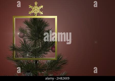 illustrazione 3d. Albero di Natale decorato su sfondo sfocato rosso. Spazio per la copia di logo e testo Foto Stock