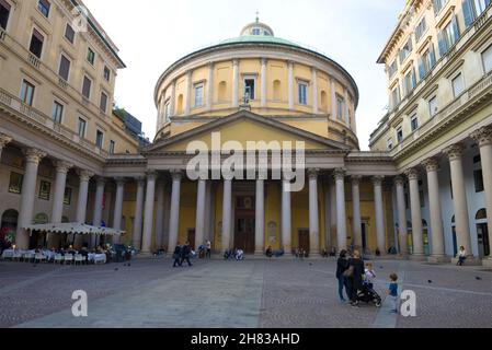MILANO, ITALIA - 28 SETTEMBRE 2017: Giornata nuvolosa della Chiesa di San Carlo al corso Foto Stock