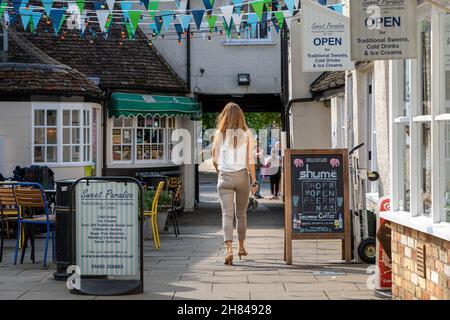 Attraversa Keys Mews, St Neots, Cambridgeshire. Foto Stock