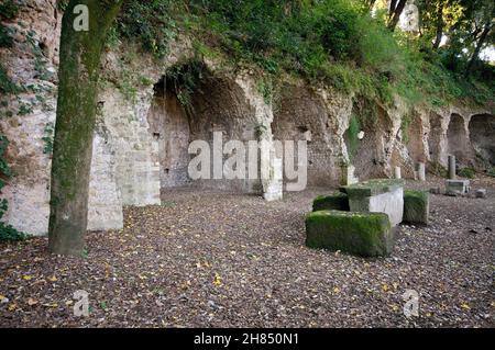 Rovine di Villa di Manlius Vopiscus (Manlio Vopisco), Villa Gregoriana, Tivoli, Lazio, Italia Foto Stock