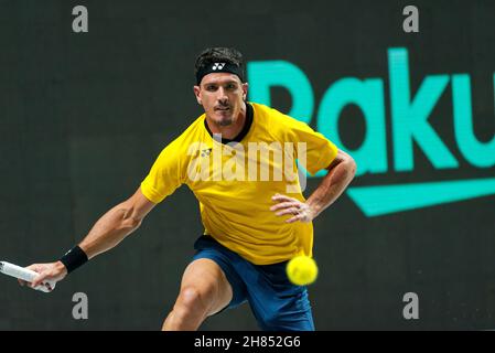 Madrid Arena, Casa de campo, Madrid, Spagna. 27 novembre 2021. Coppa di Davis Tennis: ECUADOR / FEDERAZIONE RUSSA DI TENNIS - singles - Daniil Medvedev (RTF) / Emilio Gomez (ECU). Emilio Gomez (ECU) nella foto. Madrid Arena, Casa de campo, Madrid, Spagna. Credit: EnriquePSans/Alamy Live News Foto Stock