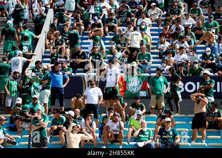 27 novembre 2021, uruguai, montevideo, USA: CONMEBOL Libertadores finale: Palmeiras e Flamengo. 27 novembre 2021, Montevideo, Uruguay: Tifosi momenti prima della partita di calcio tra Palmeiras e Flamengo, al Centenario Stadium, a Montevideo, in Uruguay, valido per la finale di Conmebol Libertadores, sabato (27). Credit: LECO Viana/TheNews2 (Credit Image: © Leco Viana/TheNEWS2 via ZUMA Press Wire) Foto Stock