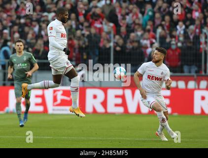 Colonia, Germania. 27 novembre 2021. Bundesliga 13° giorno di fiammazione, 1. FC Koeln - Borussia Moenchengladbach, Anthony Modeste (Koeln) controlla la palla. Credit: Juergen Schwarz/Alamy Live News Foto Stock