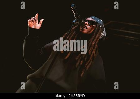 Newcastle, Regno Unito. 27 novembre 2021. Little Simz si esibisce dal vivo presso la O2 Academy di Newcastle Credit: Thomas Jackson/Alamy Live News Foto Stock