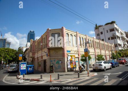 L'edificio in disuso Eden Cinema neve Tzedek, Tel Aviv, Israele, Eden Cinema è stato fondato nel 1913 ed è stato il primo cinema di Tel Aviv chiuso nel 1975 Foto Stock