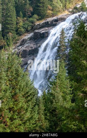 La cascata Grawa nella valle dello Stubai in Tirolo, Austria Foto Stock