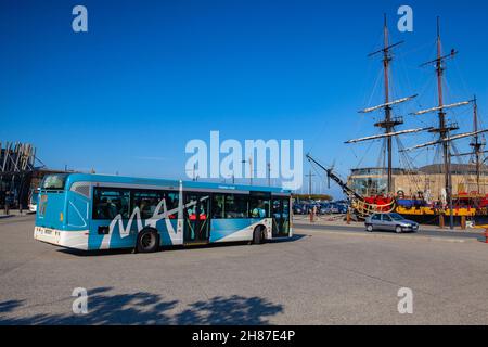 Saint Malo, Francia - 15 ottobre 2021: Etoile du Roy, ex Grand Turk, è una fregata di sesta categoria a tre alberi a Saint Malo. Il modello per la sost Foto Stock