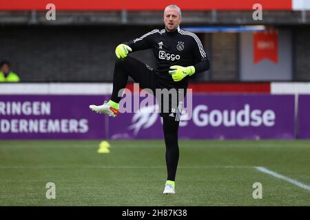 ROTTERDAM, PAESI BASSI - NOVEMBRE 28: Portiere Remko Pasveer di Ajax Amsterdam durante la partita olandese Eredivie tra Sparta Rotterdam e Ajax a Het Kasteel il 28 Novembre 2021 a Rotterdam, Paesi Bassi (Foto di Herman Dingler/Orange Pictures) Foto Stock