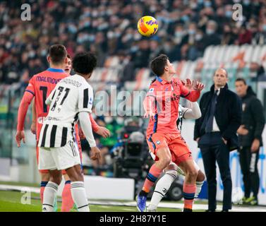 Durante la Serie Italiana Una partita di calcio tra Juventus FC e Atalanta BC il 27 novembre 2021 allo Stadio Allianz di Torino Foto Stock