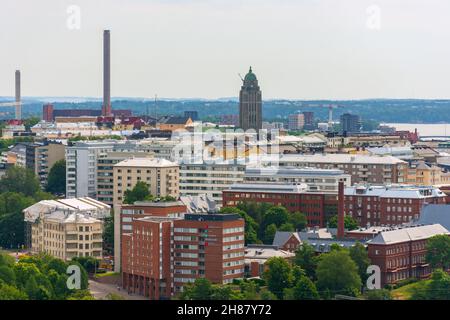 Kallion kirkko torre di pietra della chiesa luterana di Helsinki a Kallio Helsinki Finlandia Foto Stock