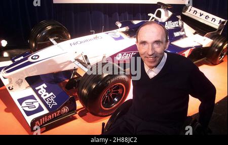 Foto del file datata 15-04-2003 di Sir Frank Williams, fondatore ed ex team principal di Williams Racing, morto all'età di 79 anni, il team ha annunciato. Data di emissione: Domenica 28 novembre 2021. Foto Stock