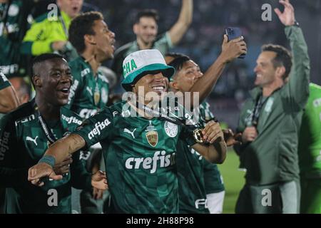 27 novembre 2021; Stadio Centenario, Montevideo, Uruguay; finale Copa Libertadores, Palmeiras contro Flamengo; Breno Lopes di Palmeiras festeggia dopo la partita Foto Stock