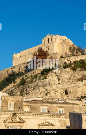 La Chiesa di San Matteo (S. Matteo) al tramonto. Scicli, Ragusa, Sicilia, Italia, Europa. Foto Stock