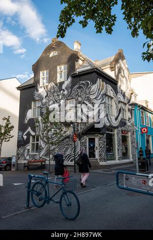 Graffiti in una casa a Reykjavik, islanda Foto Stock