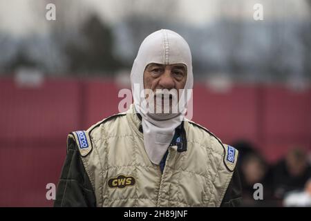 BARCELLONA, SPAGNA - 09 ottobre 2021: Il campionato V de V Endurance Series 2016, un vecchio pilota da corsa Foto Stock