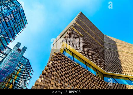 Esterno del Tate Modern Blavatnik Building e Neo Bankside, Bankside, Londra, Regno Unito Foto Stock