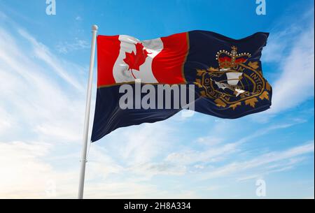 Bandiera del Canada Border Services Agency , Canada a cielo nuvoloso sfondo al tramonto, vista panoramica. Viaggio canadese e concetto patriota. Spazio copia per Foto Stock