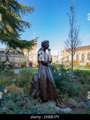 Statua di Eleanor Roosevelt, di Penelope Jencks fuori dal Bonavero Institute a Mansfield College Oxford; una rifusione dell'originale a Manhattan Foto Stock