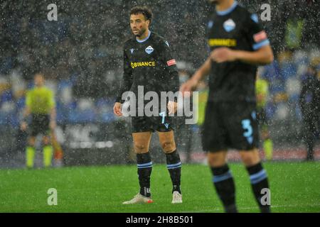 Napoli, Italia. 28 novembre 2021. Felipe Andreson giocatore del Lazio, durante la partita della Serie Italiana A campionato tra Napoli vs Lazio, risultato finale Napoli 4, Lazio 0, partita disputata allo stadio Diego Armando Maradona di Napoli. Napoli, Italia, 28 novembre 2021. (Foto di Vincenzo Izzo/Sipa USA) Credit: Sipa USA/Alamy Live News Foto Stock