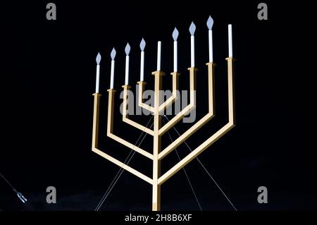 Washington, Stati Uniti. 28 novembre 2021. Una vista della Menorah Nazionale. Credit: SOPA Images Limited/Alamy Live News Foto Stock