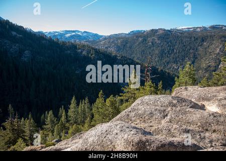 Il sonora Pass lungo la state Route 108 è il secondo passo di montagna più alto della California dopo il Tioga Pass Foto Stock