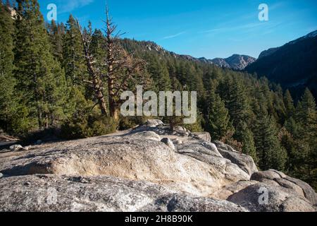 Il sonora Pass lungo la state Route 108 è il secondo passo di montagna più alto della California dopo il Tioga Pass Foto Stock