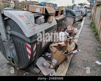 Roma, situation immondizia quartiere Alessandrino Foto Stock