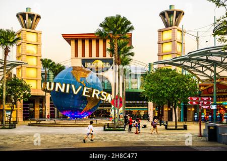 Universal Studios Singapore e' un parco a tema situato all'interno del Resorts World Sentosa sull'Isola di Sentosa, Singapore. Foto Stock