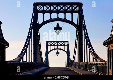 Imperatore Guglielmo Ponte in controluce, Germania, bassa Sassonia, Wilhelmshaven Foto Stock