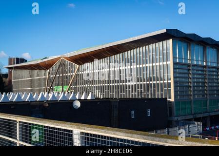 Edificio del Crystal Palace National Sports Center, progettato dal dipartimento degli architetti LCC sotto il progetto dell'architetto Norman Engleback tra il 1953 e il 54, L Foto Stock