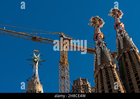 Barcellona, Spagna, 29, novembre 2021. Spagna - Barcellona - Sagrada Familia STAR placement. Credit: Joan Gosa/Alamy Live News Foto Stock