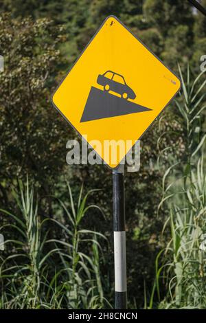 Sri Lanka, provincia di Uva, provincia di Uva, provincia di Uva, panneau de signalisation, Verkehrszeichen, cartello stradale Foto Stock