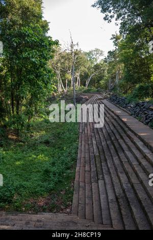 Sri Lanka, Provincia Centrale, Provincia Centrale, Provincia Centrale, Ritigala est une montagne du centre du Sri Lanka qui abrite un ancien monastère boud Foto Stock
