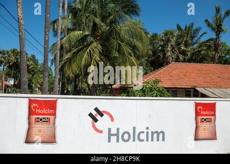 Sri Lanka, Sri Lanka, Province du Nord-Ouest, Nordwest Provinz, Province nord-occidentale, ville, Staadt, città, Puttalam, publicité holcim, Werbung holci Foto Stock