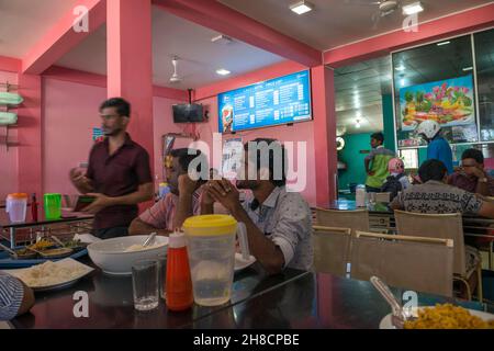 Sri Lanka, Sri Lanka, Province du Nord-Ouest, Nordwest Provinz, Province nord-occidentale, ville, Staadt, città, Puttalam, ristorante, Ristorante Foto Stock