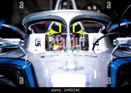 Vandoorne Stoffel (bel), Mercedes-EQ Silver Arrow 02, ritratto durante i test pre-stagione del Campionato Mondiale FIA di Formula e 2021-22, sul circuito Ricardo Tormo dal 28 novembre al 2 dicembre 2021 a Valencia, Spagna - Foto: Joao Filipe/DPPI/LiveMedia Foto Stock