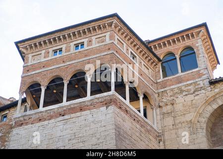 Centro storico, Piazza Bbraccio Fortebraccio, particolare dell'Arco Etrusco o di Augusto, Perugia, Umbria, Italia, Europa Foto Stock