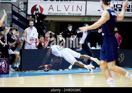 Retin OBASOHAN (32) del Belgio durante la FIBA Basketball World Cup 2023, European Qualifiers, 1° turno Gruppo A Basketball match tra Belgio e Serbia il 28 novembre 2021 alla Mons Arena di Mons, Belgio - Foto: Ann-dee Lamour/DPPI/LiveMedia Foto Stock