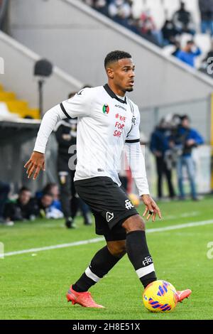 La Spezia, Italia. 28 novembre 2021. Kelvin Amian (Spezia) durante Spezia Calcio vs Bologna FC, Serie italiana di calcio A Match a la Spezia, Italy, November 28 2021 Credit: Independent Photo Agency/Alamy Live News Foto Stock