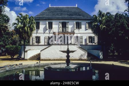 L'edificio storico ospita il Museo Mahébourg con la sua collezione di storia navale e coloniale e la battaglia di View Grand Port nel 1810 tra le navi francesi e la Marina reale. Foto Stock