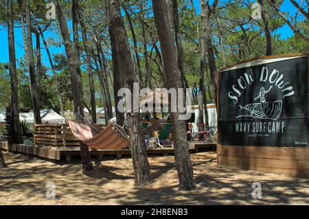 Rallentare Surf Camp a Sagres. Algarve, Portogallo Foto Stock