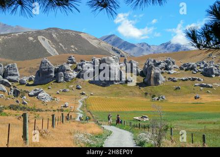 La Collina del Castello rocce, Castle Hill High Country stazione, Strada Statale 73, regione di Canterbury, Isola del Sud, Nuova Zelanda Foto Stock