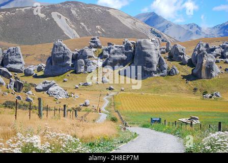 La Collina del Castello rocce, Castle Hill High Country stazione, Strada Statale 73, regione di Canterbury, Isola del Sud, Nuova Zelanda Foto Stock