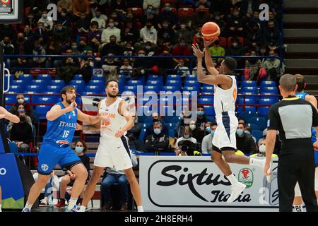 Milano, Italia. 29 novembre 2021. Mahamed Kherrazi (Paesi Bassi) durante la Coppa del mondo FIBA 2023 Qualifiers - Italia vs Paesi Bassi, squadre di pallacanestro ternazionale a Milano, Italia, Novembre 29 2021 Credit: Independent Photo Agency/Alamy Live News Foto Stock