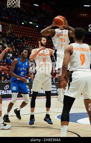 Milano, Italia. 29 novembre 2021. Charlton Kloof (Paesi Bassi) durante la Coppa del mondo FIBA 2023 Qualifiers - Italia vs Paesi Bassi, squadre di pallacanestro ternazionale a Milano, Italia, Novembre 29 2021 Credit: Independent Photo Agency/Alamy Live News Foto Stock